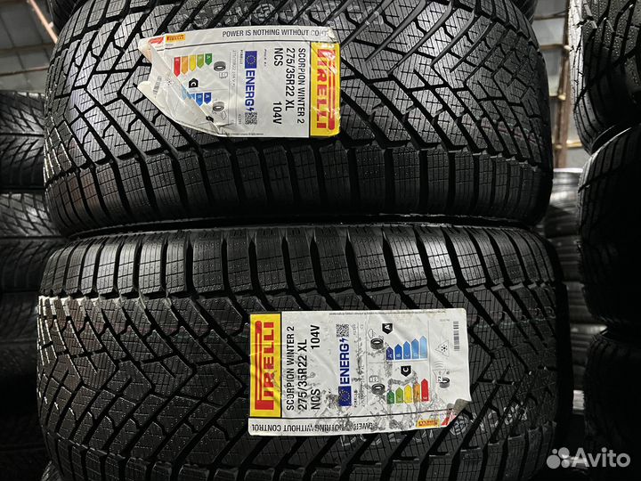 Pirelli Scorpion Winter 2 315/30 R22 и 275/35 R22 104V