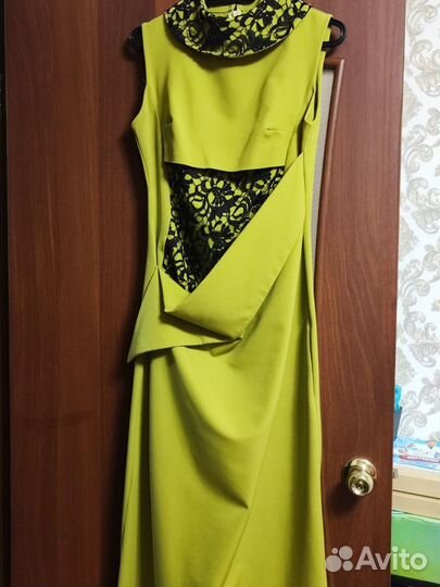 Очень красивое платье, размер 42-44