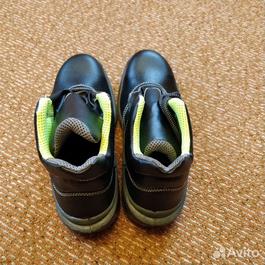 Ботинки кожаные neon c композитным подноском