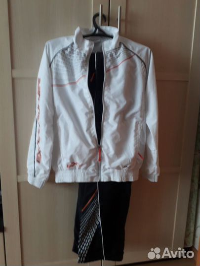 Спортивный костюм 