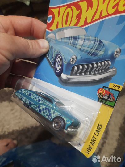 Hot wheels машинка