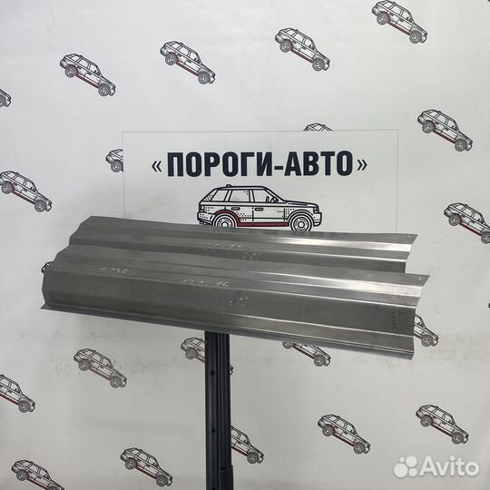 Борт левой стороны Toyota Land Cruiser 70