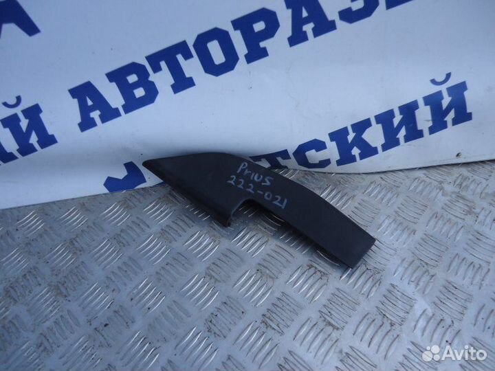 Обшивка салона Toyota Prius