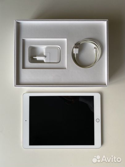 Планшет apple iPad 6