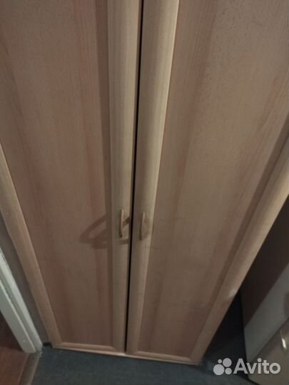 Шкаф в прихожую или гардероб