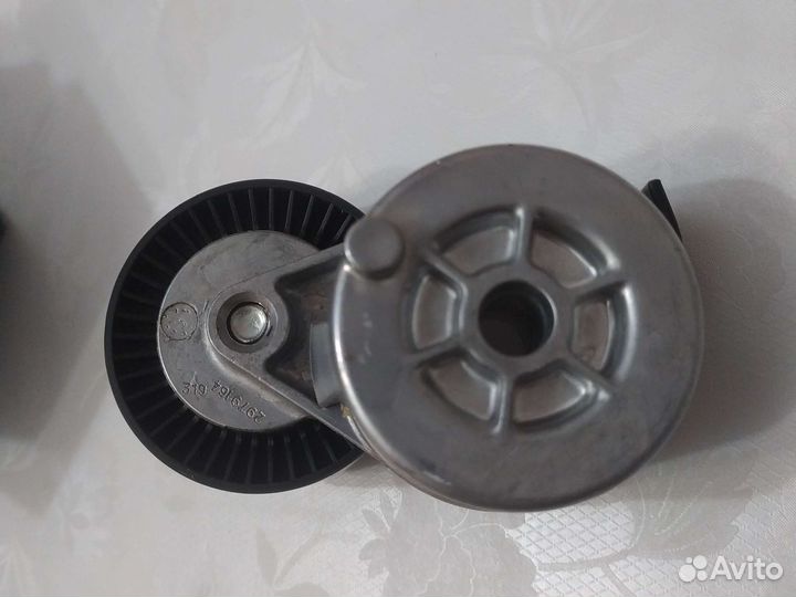 Натяжитель приводного ремня Chrysler