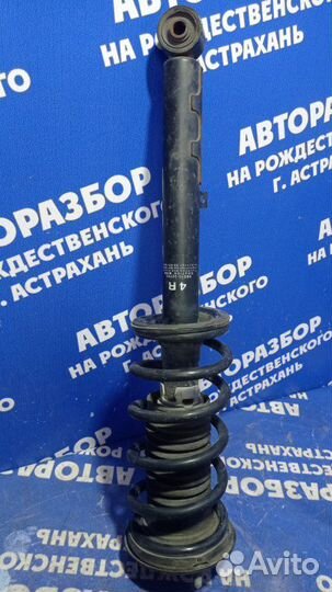 Передняя правая стойка амортизатора Lexus Gs350