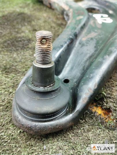 Рычаг передний правый honda airwave