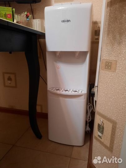 Кулер для воды Vatten v41we