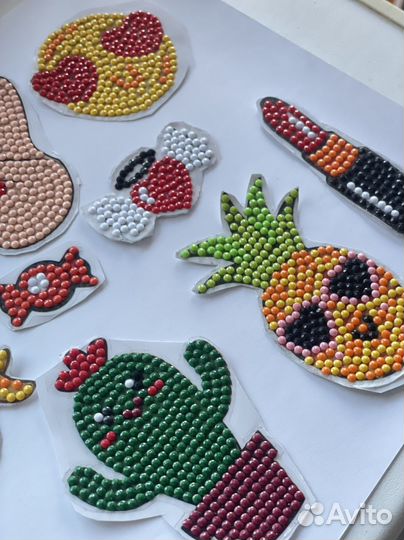 Наклейки стикеры