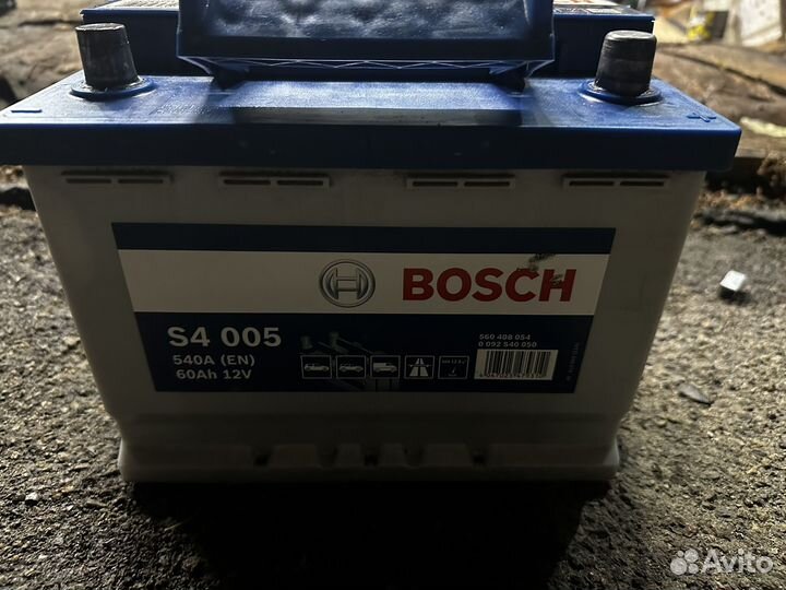 Аккумулятор bosch 60 в отличом состоянии