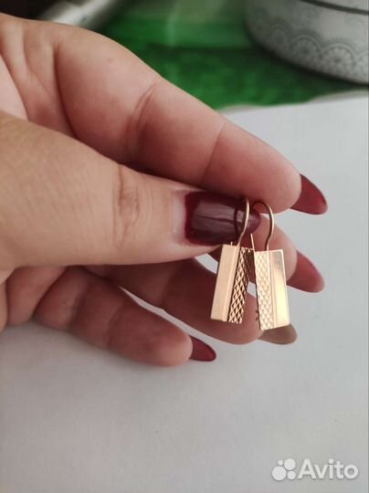 Золотые серьги 585 пробы