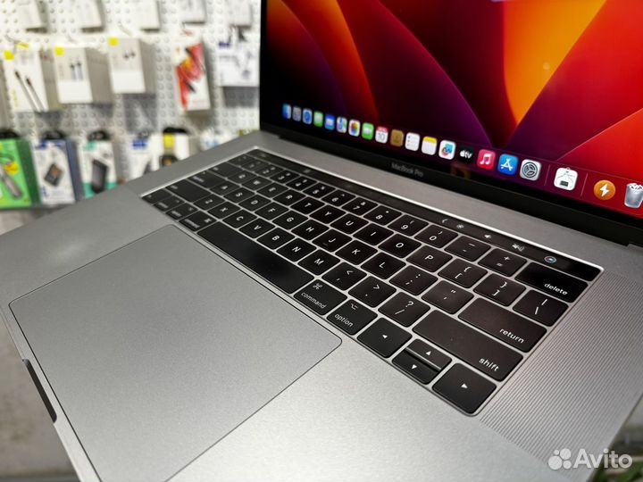 MacBook Pro 15-inch, 2017 (i7/16/512)