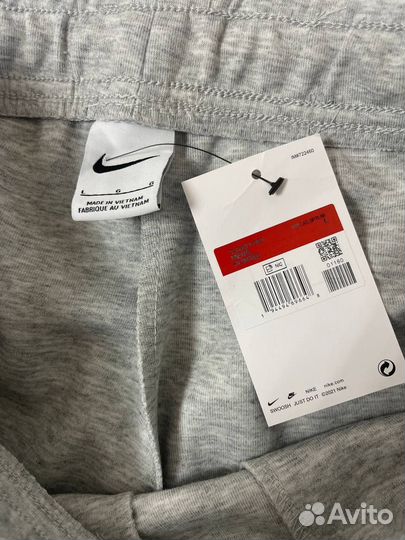 Шорты Nike tech fleece