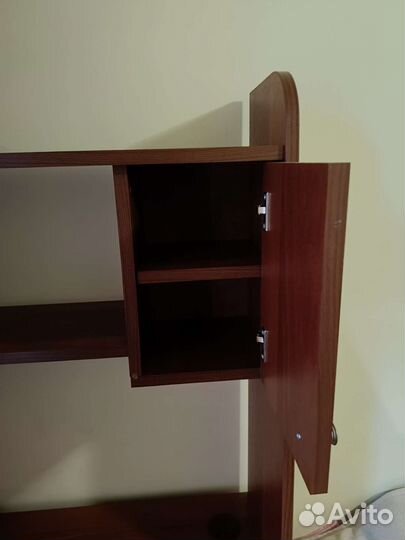 Продам компьютерный стол