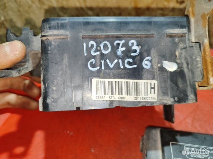 Блок предохранителей Honda Civic 1998