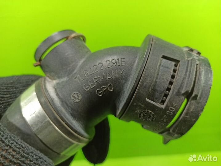 Патрубок системы охлаждения Audi Q7 4L 4.2 BAR