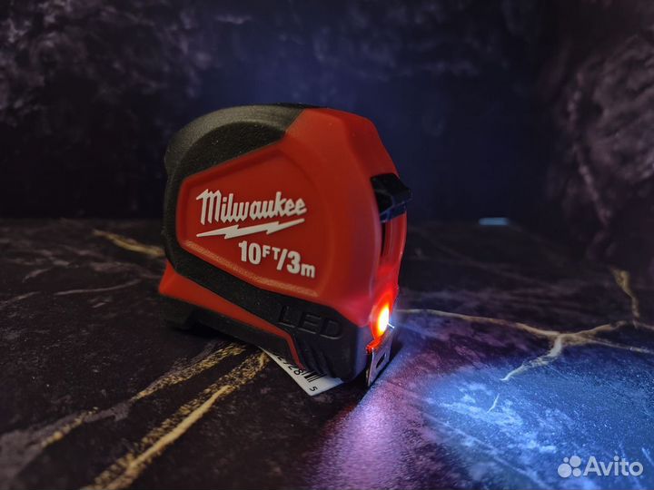 Рулетка Milwaukee с подсветкой 3м 48226602