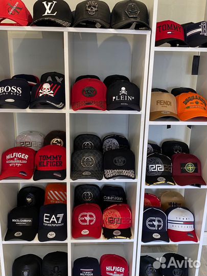 Бейсболка кепка разных брендов в наличии