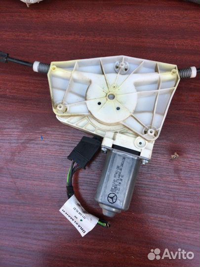 Стеклоподъемник задний правый Mercedes S W221 2008