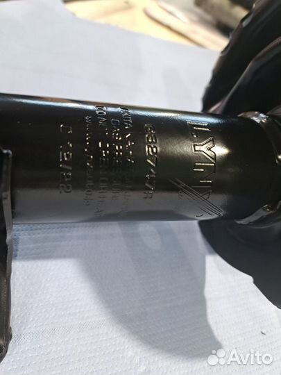 Амортизатор передний правый Nissn note