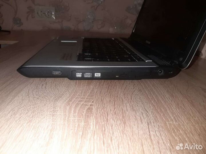 Ноутбук toshiba