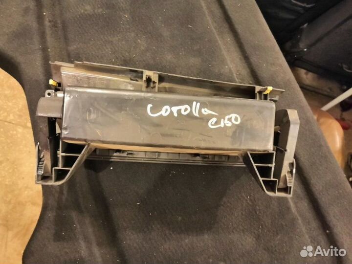 Бардачок Toyota Corolla E150 1.6 1ZR-FE 2008