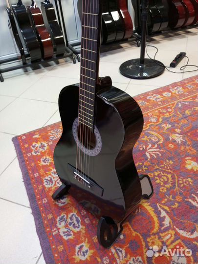 Гитара классическая черная новая