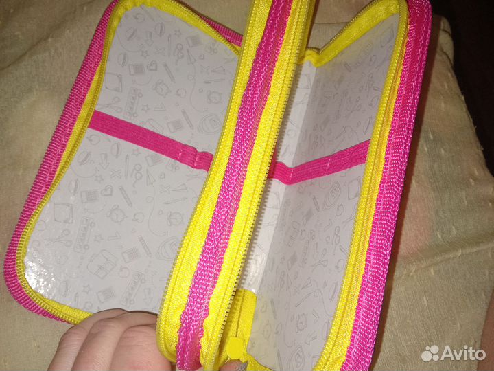 Пенал школьный