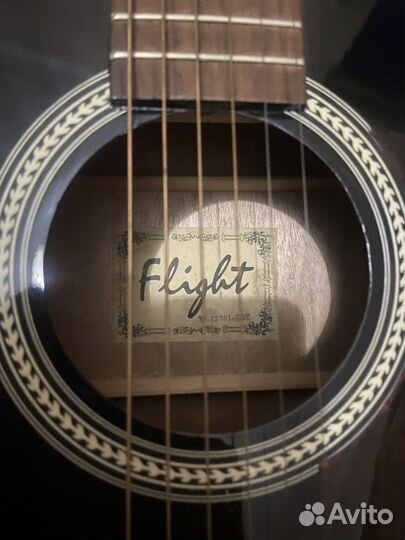 Акустическая гитара