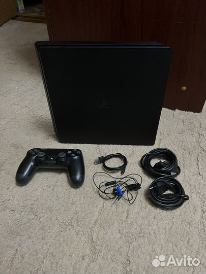 Sony PlayStation 4 Slim прошитая 6.72 скачаны игры