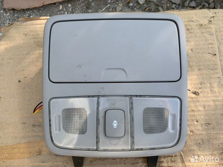 Плафон подсветки салона передний Hyundai I30