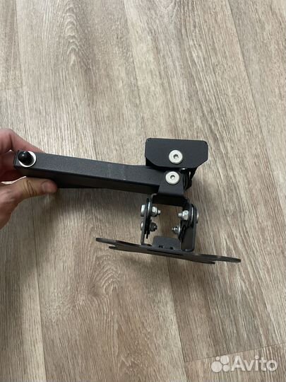 Крепление для телевизора на стену Vesa 100-100