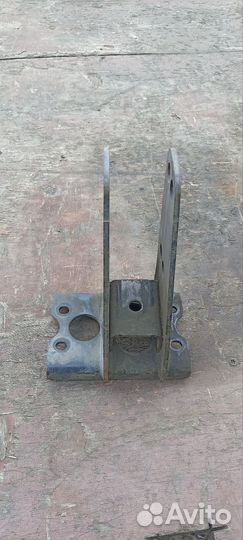 Кронштейн усилителя бампера MB A9303100309