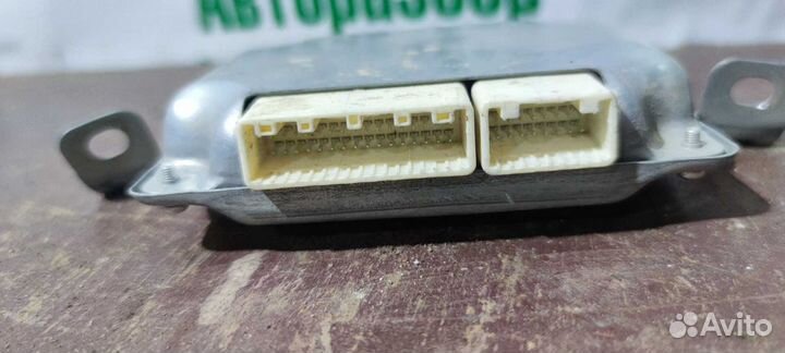 Блок управления раздаткой Mitsubishi Pajero 4