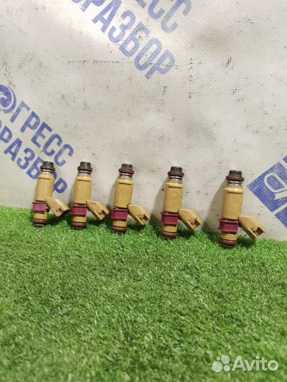 Форсунка Volvo S40 седан 2.4 B5244S 2008