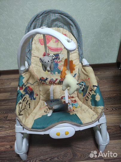 Продам шезлонг детский