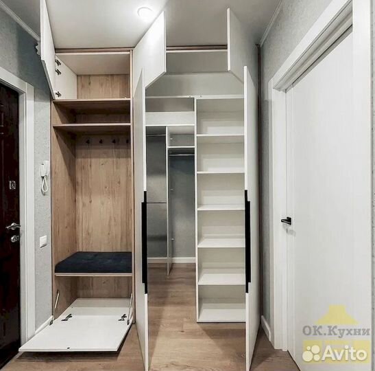 Шкаф с зеркалом