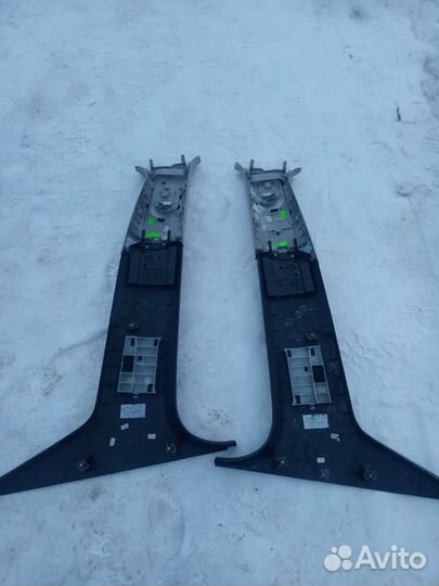 Накладка центральной стойки Peugeot 408