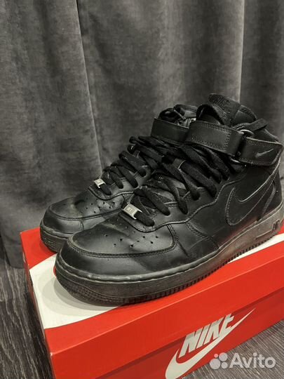 Nike air force 1 mid black