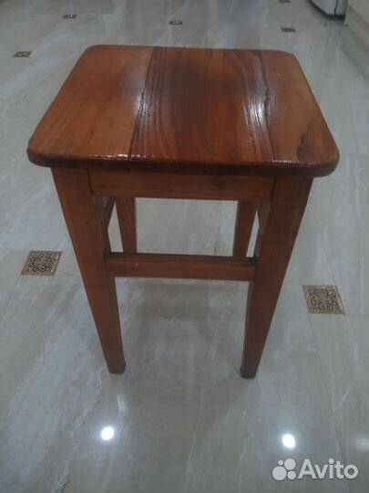 Табуретки для кухни деревянные