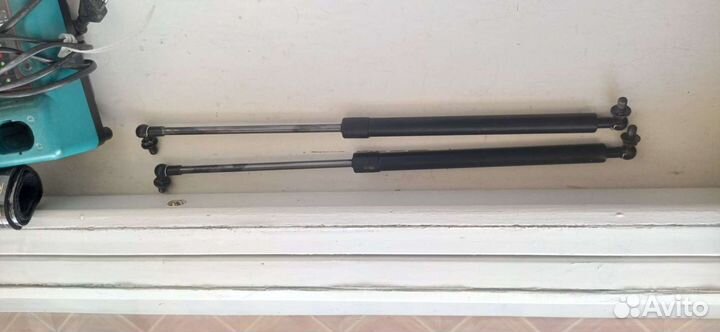 Опоры газовые багажника ваз 2104/2112/Приора