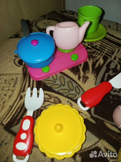 Игрушечная посуда и еда пакетом