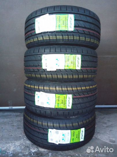 Rapid P609 215/45 R17 91W