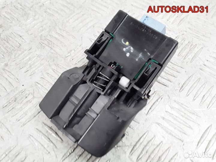 Кнопка стояночного тормоза Renault Espace 4