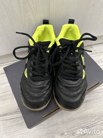 Футбольные бутсы demix