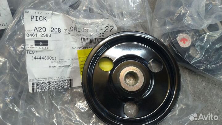 Шкив гур Dodge Caravan 97-07г