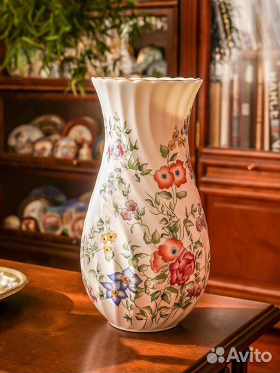 Винтажная ваза Wedgwood 