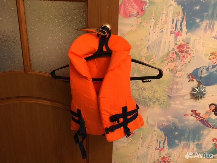 Спасательный жилет