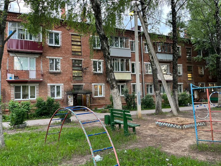 2-к. квартира, 42,4 м², 1/3 эт.